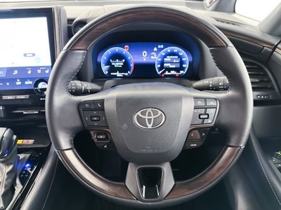 صورة 30 لـ 2025 Toyota ALPHARD