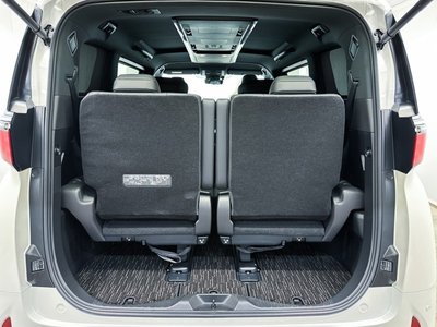 صورة 15 لـ 2025 Toyota ALPHARD