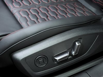 صورة مصغرة 39 لـ 2024 AUDI RS6 AVANT