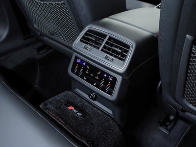 صورة مصغرة 40 لـ 2024 AUDI RS6 AVANT