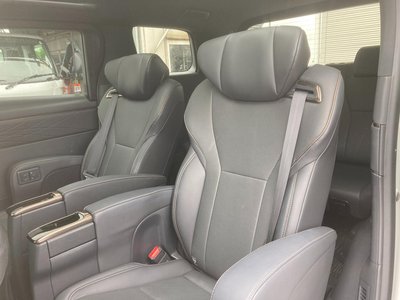 صورة 34 لـ 2024 Toyota ALPHARD