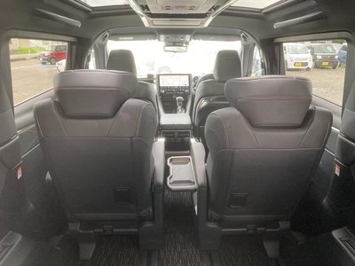 صورة 54 لـ 2024 Toyota ALPHARD