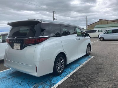 صورة 61 لـ 2024 Toyota ALPHARD