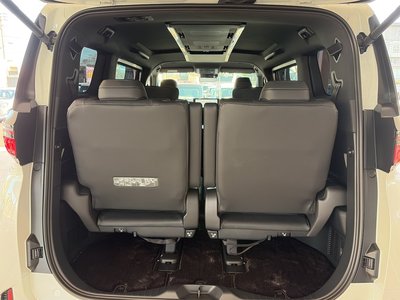 صورة 60 لـ 2025 Toyota VELLFIRE