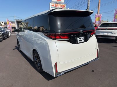 صورة 14 لـ 2025 Toyota VELLFIRE