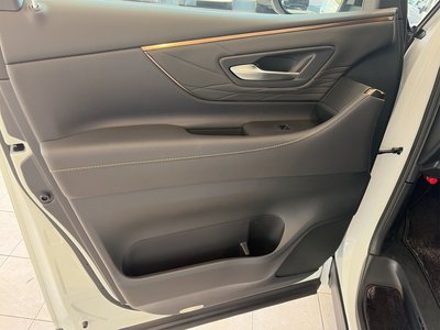 صورة 39 لـ 2025 Toyota VELLFIRE