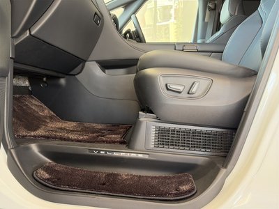 صورة 37 لـ 2025 Toyota VELLFIRE