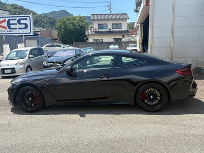 صورة 9 لـ 2024 BMW M4 COUPE