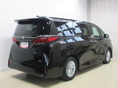 2025 Toyota ALPHARD — фото 5