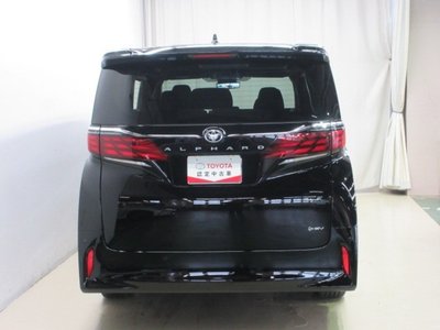 2025 Toyota ALPHARD — фото 4