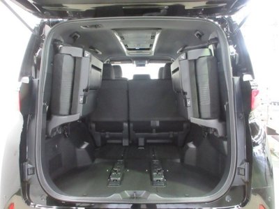 2025 Toyota ALPHARD — фото 33