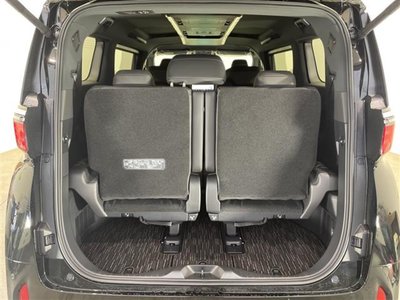 2026 Toyota ALPHARD — фото 26