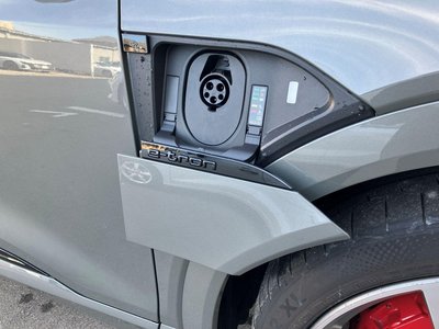 صورة مصغرة 10 لـ 2025 AUDI Q8 E-TRON