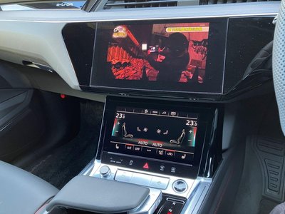صورة مصغرة 19 لـ 2025 AUDI Q8 E-TRON