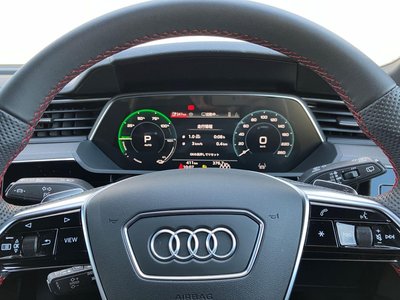 صورة مصغرة 15 لـ 2025 AUDI Q8 E-TRON