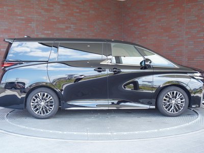 2025 Toyota VELLFIRE — фото 6