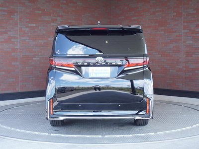 2025 Toyota VELLFIRE — фото 7