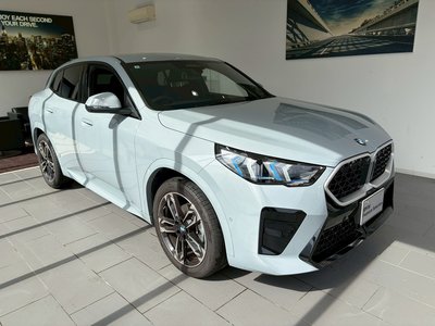 2025 BMW X2 thumbnail 8