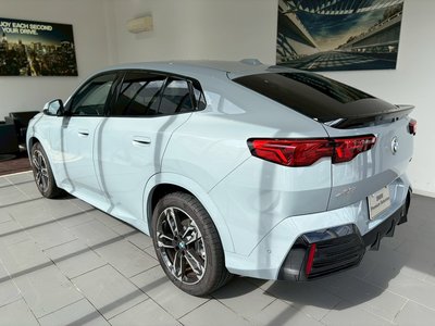 2025 BMW X2 thumbnail 12