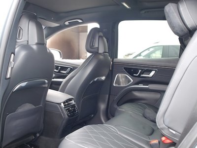 2025 Mercedes-BENZ EQS photo 10