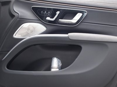 2025 Mercedes-BENZ EQS photo 14