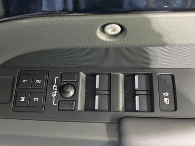 2024 LAND Rover DEFENDER thumbnail 54