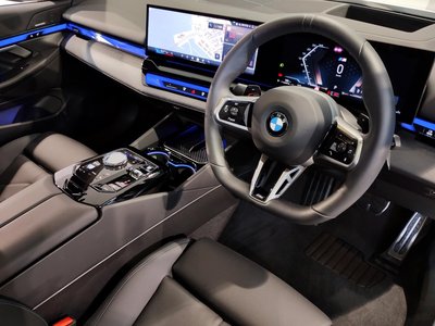 2024 BMW 5 SERIES TOURING 照片 15