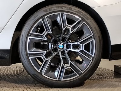 صورة 41 لـ 2024 BMW 5 SERIES TOURING