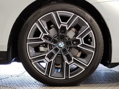 صورة 39 لـ 2024 BMW 5 SERIES TOURING