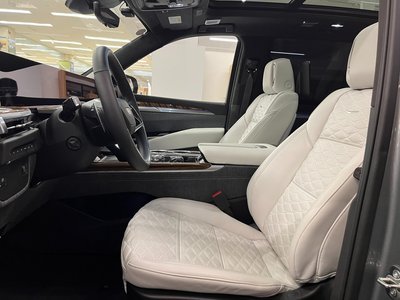 2025 Cadillac ESCALADE 照片 13