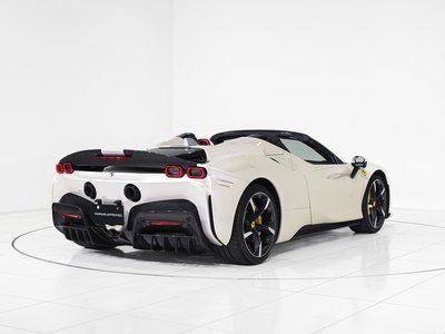 صورة 10 لـ 2023 Ferrari SF90 SPIDER