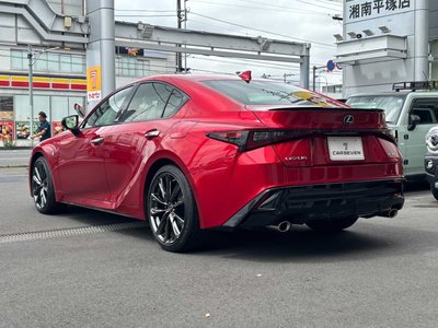 2022 Lexus IS thumbnail 43