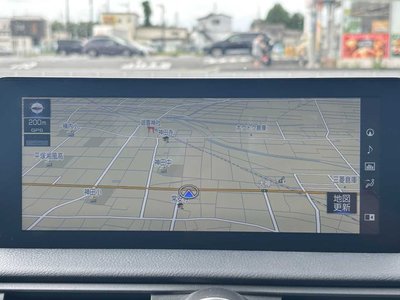 2022 Lexus IS photo 10