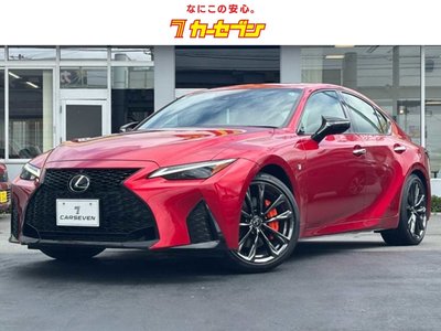 2022 Lexus IS photo 1
