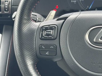 2022 Lexus IS photo 7