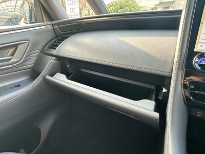 صورة 21 لـ 2024 Toyota VELLFIRE