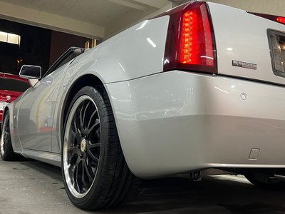 2005 Cadillac XLR — фото 47