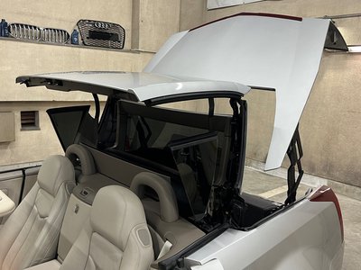 2005 Cadillac XLR — фото 14