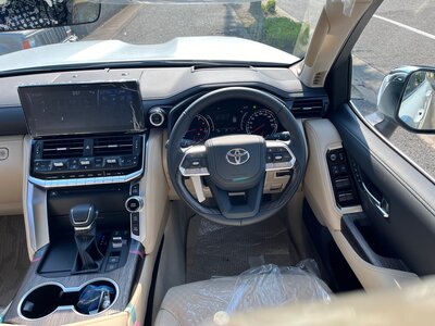 2024 Toyota LAND CRUISER 300 photo 22