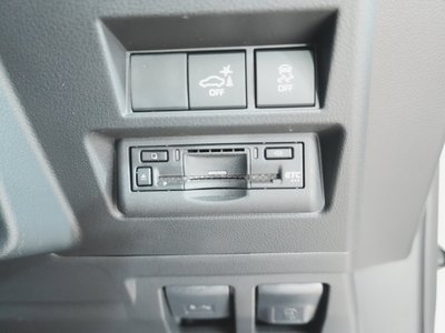 2025 Toyota LAND CRUISER 300 thumbnail 37