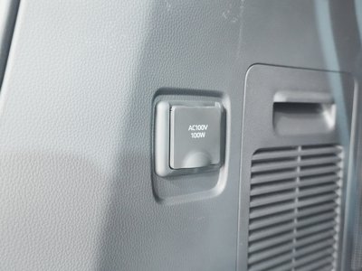 2025 Toyota LAND CRUISER 300 thumbnail 42