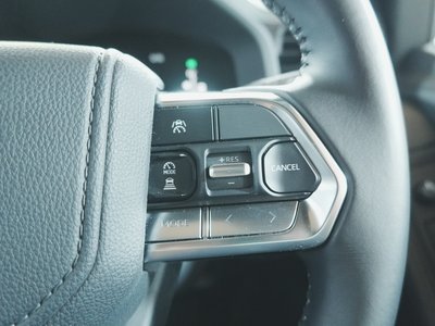 2025 Toyota LAND CRUISER 300 thumbnail 28