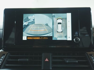 2025 Toyota LAND CRUISER 300 thumbnail 32
