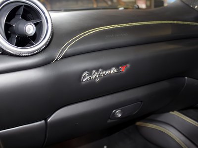 2015 Ferrari CALIFORNIA T 照片 12