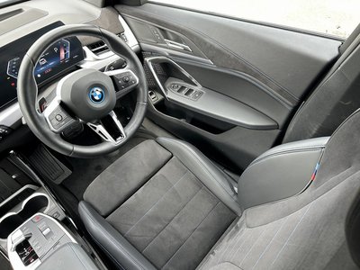 2025 BMW IX2 — миниатюра 26