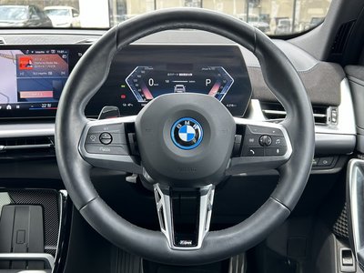 2025 BMW IX2 — миниатюра 28