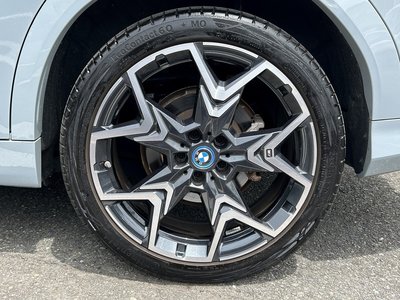 2025 BMW IX2 — миниатюра 71