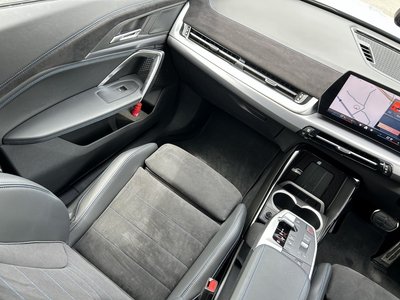 2025 BMW IX2 — миниатюра 27