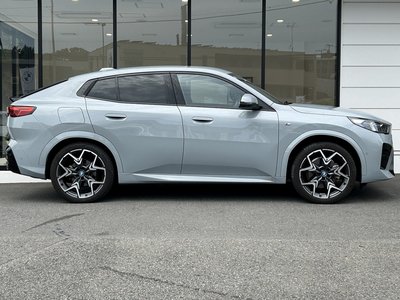 2025 BMW IX2 — миниатюра 6