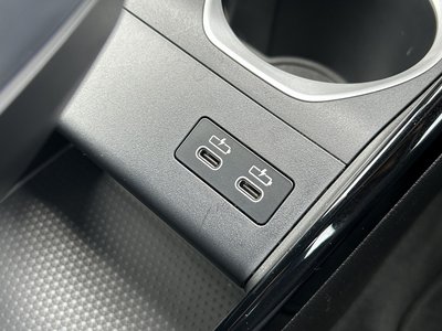 2025 BMW IX2 — миниатюра 42